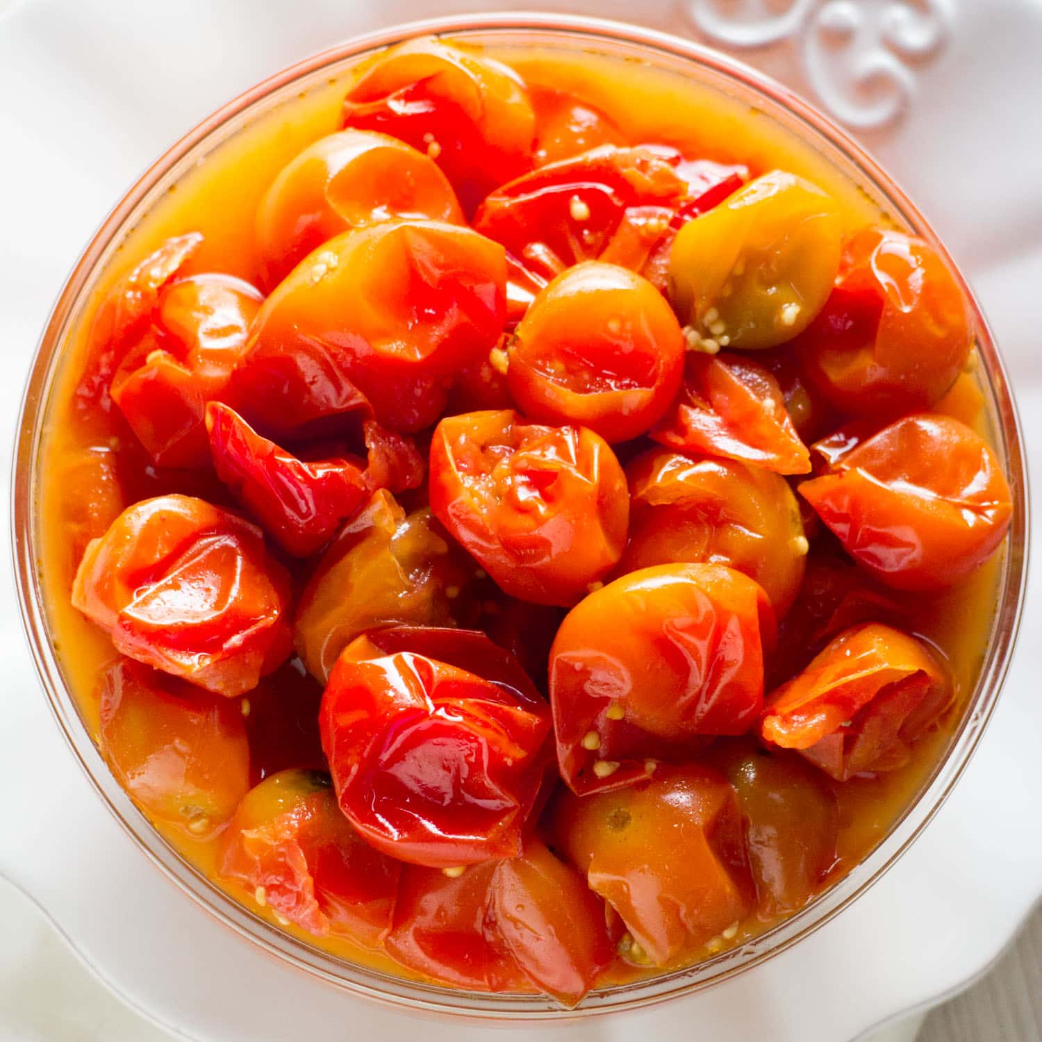 Effortless Flavor: Sweet & Juicy Slow Cooker Cherry Tomatoes